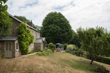 Set in beautiful gardens, there is plenty of space for all the family, including your dog.