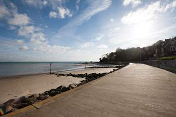 The promenade in Seagrove, ideal for beach barbecues or a walk along the beach into Priory Bay.