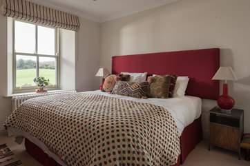 Bedroom 4 has 'zip and link' beds (6' double or 3' twins).