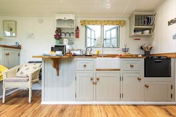 The kitchen-area is well-equipped for all of your glamping holiday needs.