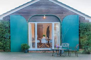 Welcome to the gorgeous Coach House.