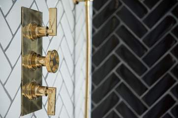 The rather classy brass feature.