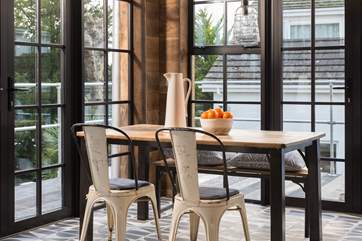 Space to dine in style.