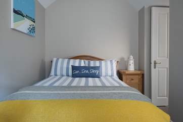 Bedroom 2 has a double bed (4'6'') accessed from one side only.