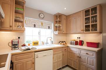 Fully equipped and ready to go you can happily cook up a storm in this kitchen, should you wish to of course!