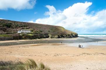 Mawgan Porth beach is perfect for the whole family.