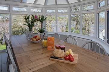 Imagine sitting here eating your breakfast. What a way to start the day, taking in your beautiful surroundings.