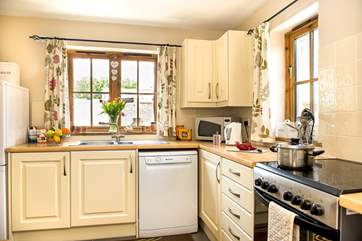 The pretty country kitchen/breakfast-room.
