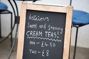 Which also serves cream teas!