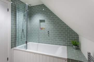The lovely family bathroom.