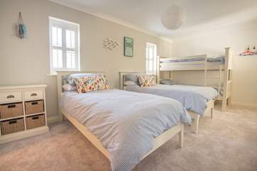 The twin bedroom...