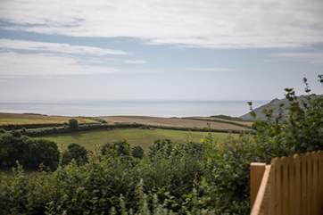 What stunning views over Mill Bay. With the beach only being a short stroll away, it is very easy to enjoy this stunning location and all its features.