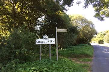 Chale Green and the local store is just a ten minute walk from the cottage.