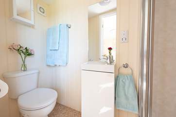In true glamping style, there is a shower-room.