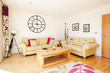 After a busy day you can enjoy cosying up in the sitting-room and watching a 3D film of your choice.