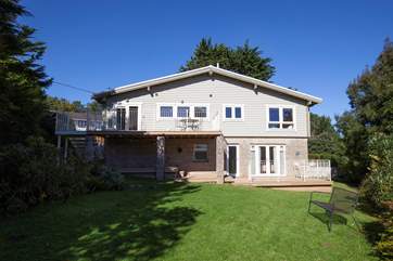 There are doors from the lower ground floor bedroom leading out to the garden.