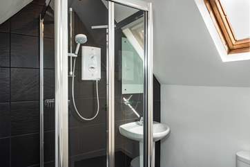Like the other bedrooms, bedroom 5 also has an en suite shower-room.