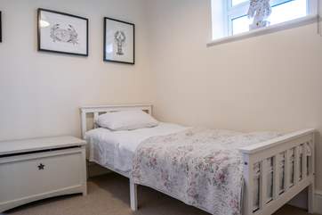 Ground floor single bedroom.