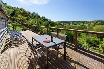 Larch Barn has spectacular views from the south-facing terrace that runs the length of the barn. You may see deer and will hear buzzards, pheasants and owls call.