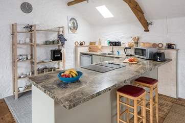 The well-equipped kitchen.