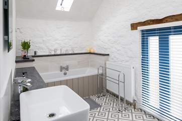 Sinking back into this fabulous bath is a great way to finish the day.