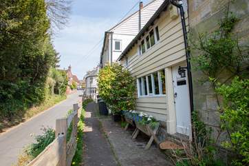 Ancient Cottage is just yards from Mayfield village centre with its dining, pubs and stylish local shops.