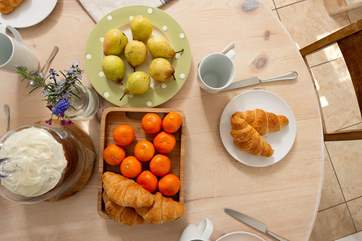 This happy and welcoming cottage is a wonderful family-friendly base for your holiday.