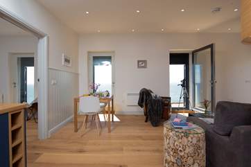 The incredible view can be enjoyed from the dining-table too.