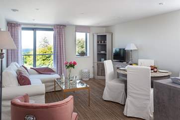 Sea Pinks has fabulous open plan living.
