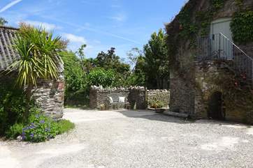 Spacious and well kept external areas.
