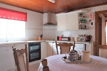 The kitchen/dining-room.